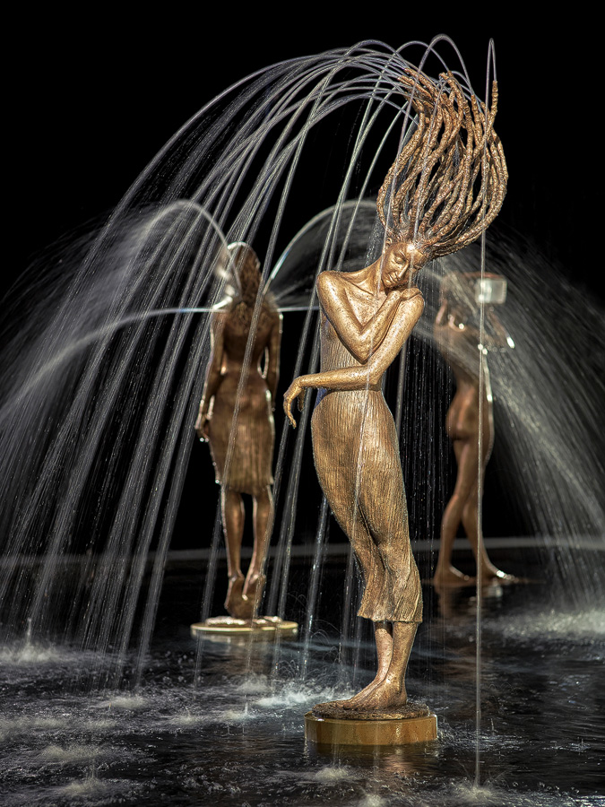 Malgorzata Chodakowska | Water statues #artpeople