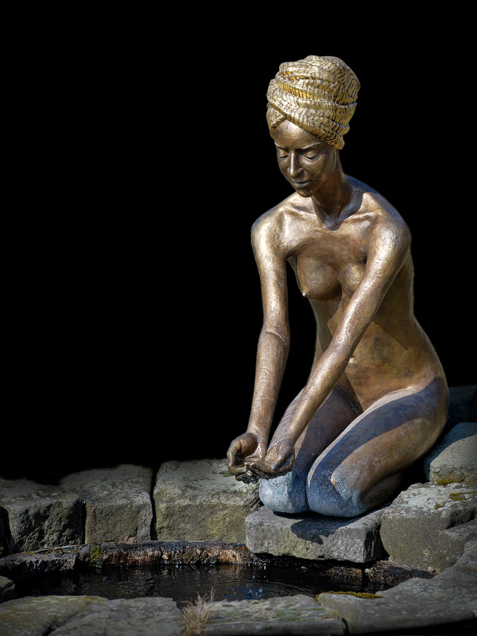 Malgorzata Chodakowska |Bronze Sculpture